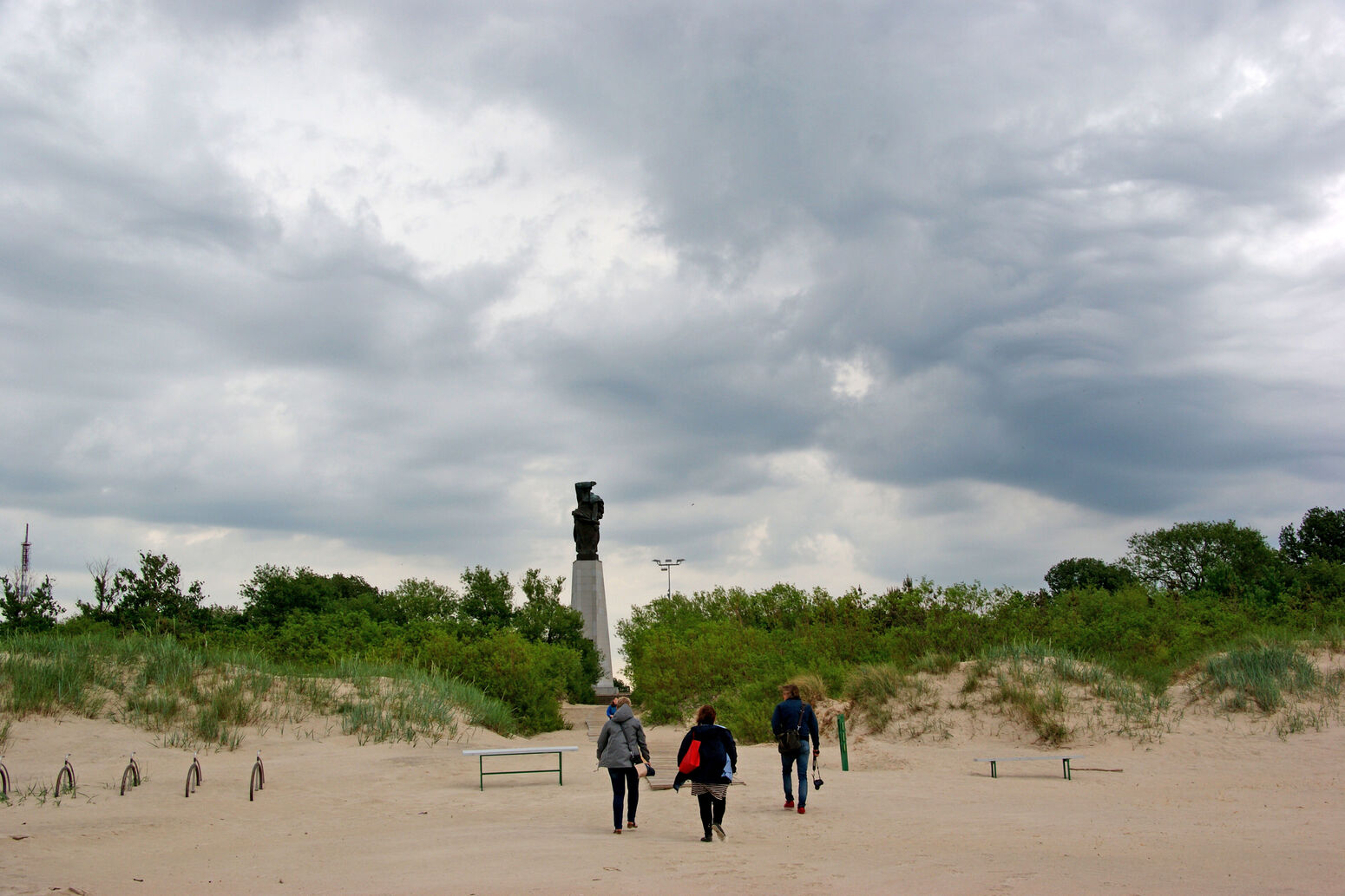 Mare Baltikum Reisen, Christine Salten, Andres Vainumäe, Individualreisen, Gruppenreisen, PKW-Rundreisen, Fahrradtouren, Naturbeobachtung, Vogelbeobachtung, Wanderreisen, Baltikum, Estland, Lettland, Litauen, Polen, Skandinavien, Schweden, Stockholm, Russland, St. Petersburg, Tallinn, Winterreisen, Finnland, Riga, Helsinki, Vilnius, Stockholm, Städtereise, Ostseekurzreisen, Norwegen, Hurtigruten, Oslo, Bergen, Ostseeurlaub, Kurische Nehrung, Memel, Klaipeda, Aktivreisen, Spezialveranstalter, Baltikum, Kaliningrader Gebiet, Königsberg, Strandurlaub, Ostseefähren, Kreuzfahrten Ostsee, Mare Baltikum, Tagesausflüge, Moorwanderung, Lappland, Skigebiet Ylläs, Flughafen Kittilä