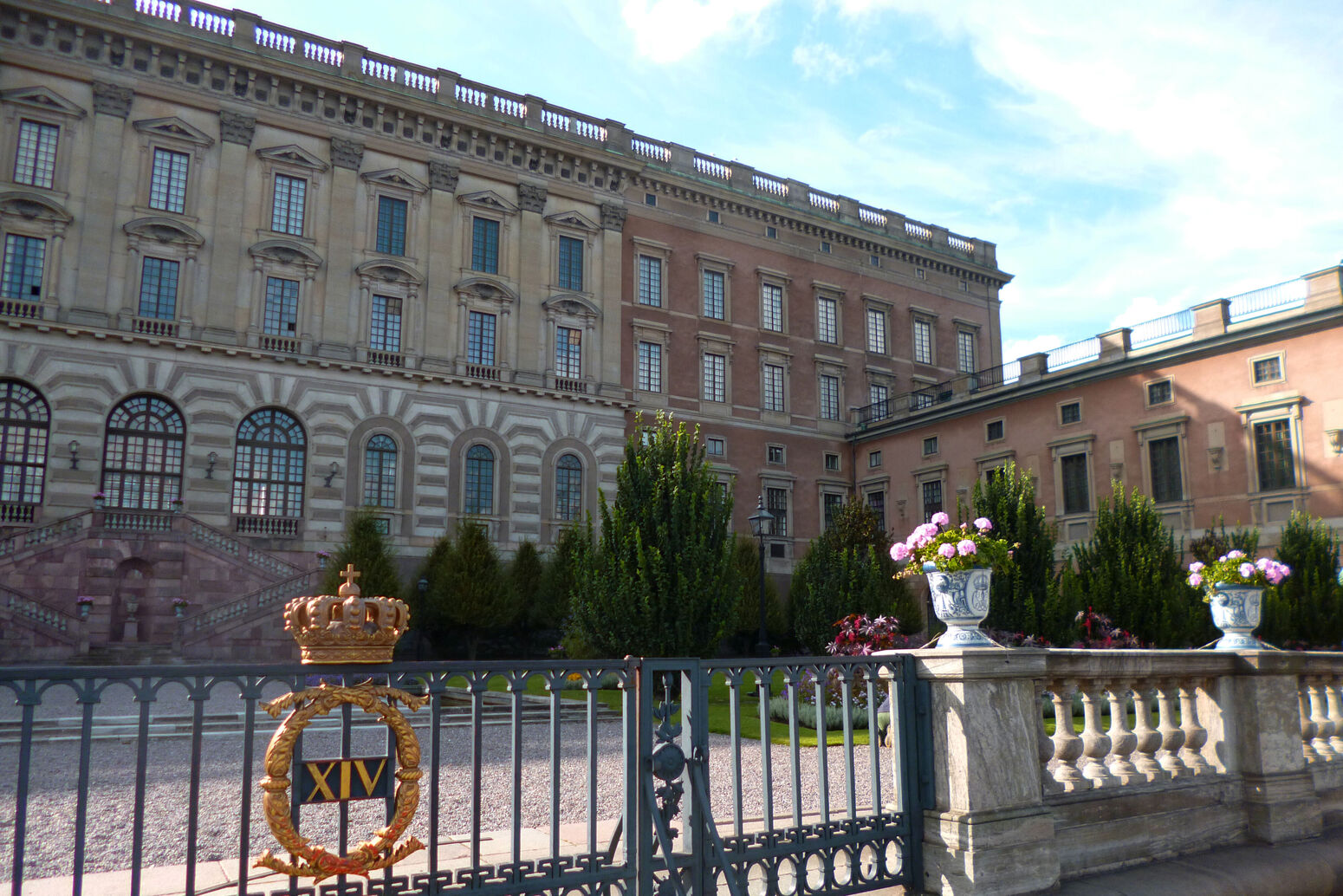 Mare Baltikum Reisen, Christine Salten, Andres Vainumäe, Individualreisen, Gruppenreisen, PKW-Rundreisen, Fahrradtouren, Naturbeobachtung, Vogelbeobachtung, Wanderreisen, Baltikum, Estland, Lettland, Litauen, Polen, Skandinavien, Schweden, Stockholm, Russland, St. Petersburg, Tallinn, Winterreisen, Finnland, Riga, Helsinki, Vilnius, Stockholm, Städtereise, Ostseekurzreisen, Norwegen, Hurtigruten, Oslo, Bergen, Ostseeurlaub, Kurische Nehrung, Memel, Klaipeda, Aktivreisen, Spezialveranstalter, Baltikum, Kaliningrader Gebiet, Königsberg, Strandurlaub, Ostseefähren, Kreuzfahrten Ostsee, Mare Baltikum, Tagesausflüge, Moorwanderung, Lappland, Skigebiet Ylläs, Flughafen Kittilä